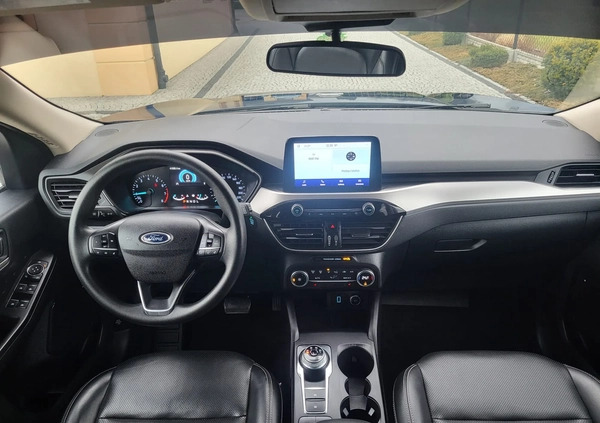 Ford Kuga cena 82499 przebieg: 32000, rok produkcji 2021 z Tarnów małe 781